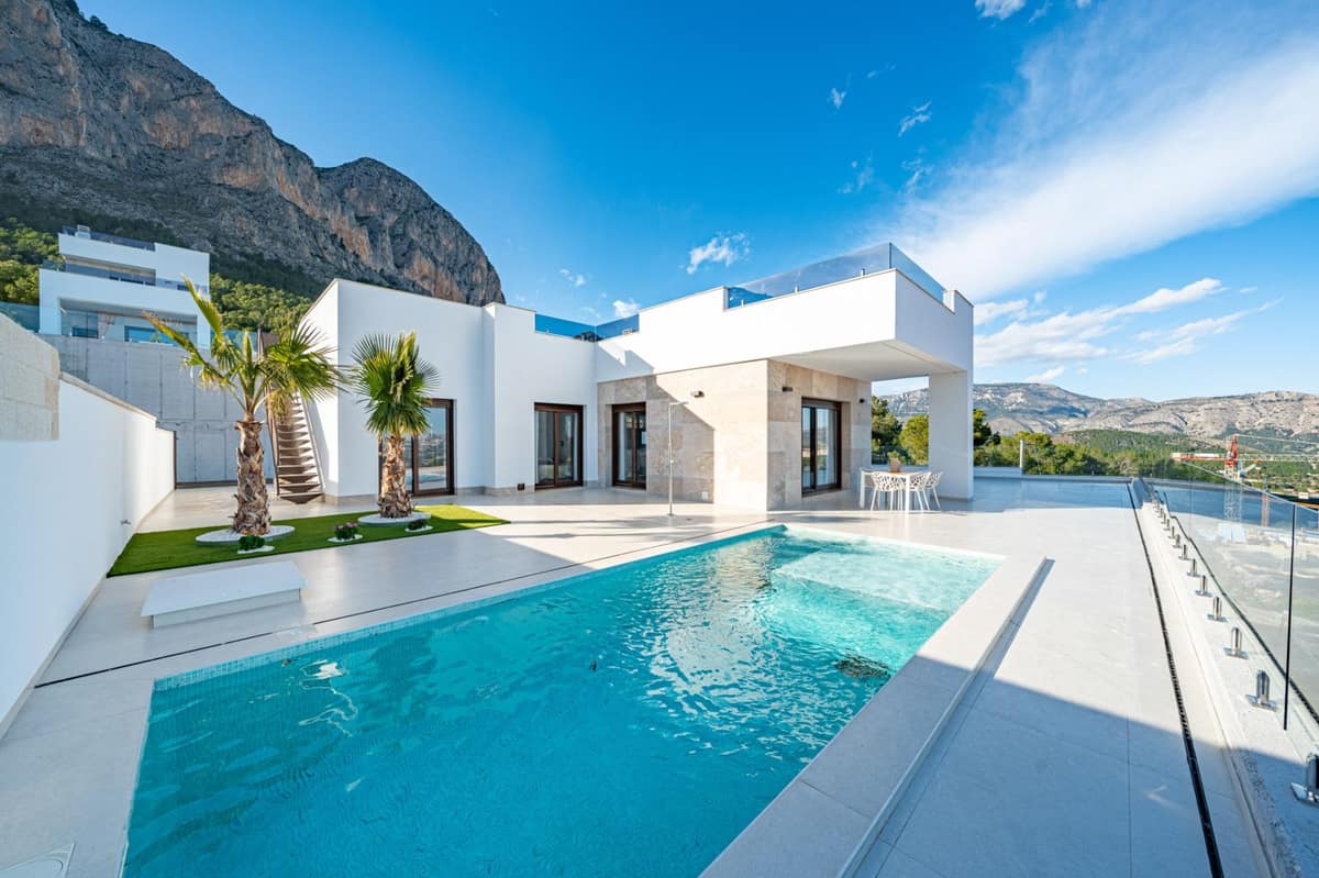 Stunning New Build Villas in Polop with Sea Views