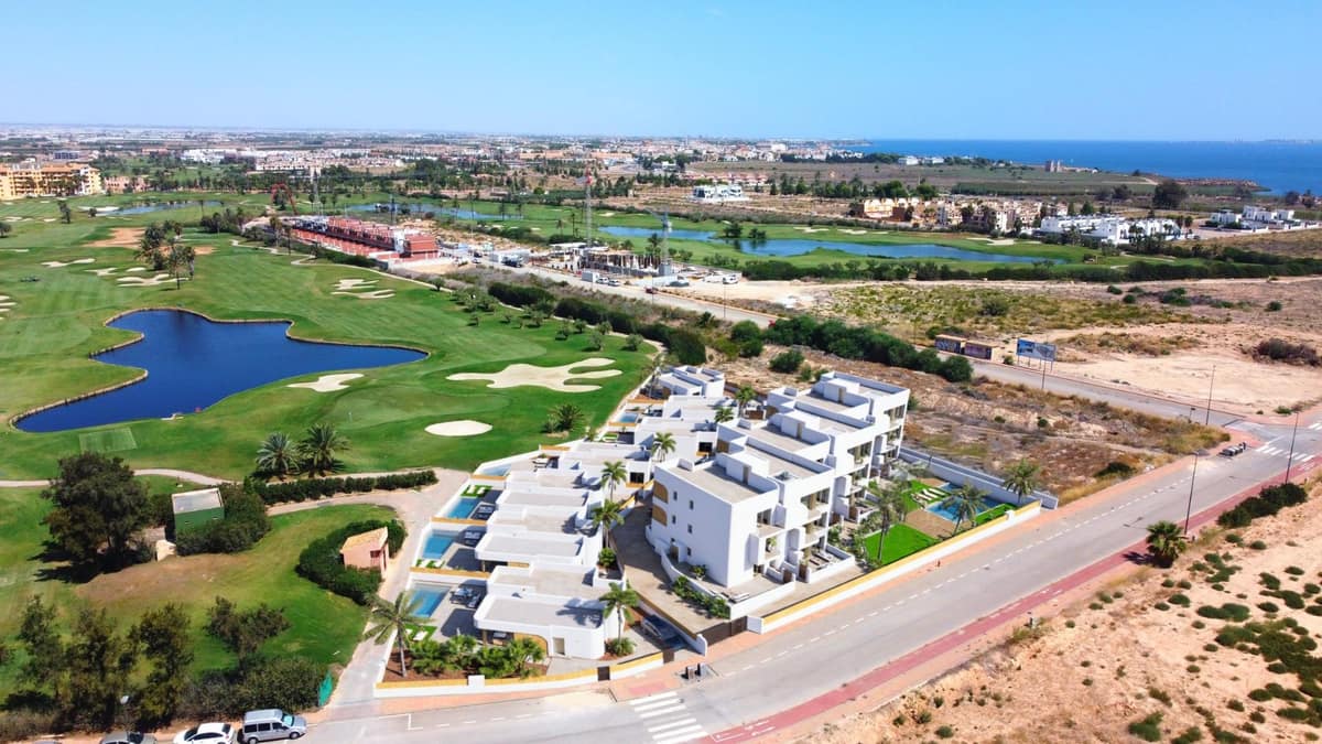 New Build Residential Complex in Los Alcázares on the Frontline of Serena Golf