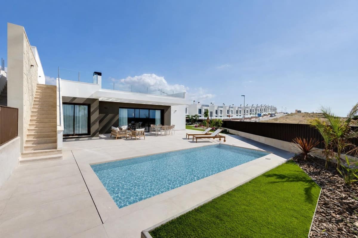New Build Semi Detached Villas for Sale in Mutxamel with Private Pool and Sea Views