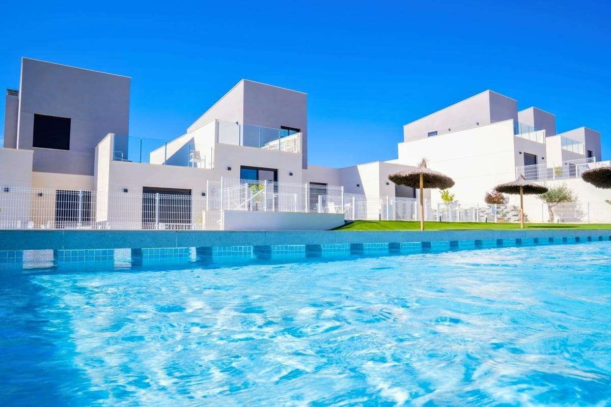 New Build Key Ready Townhouses and Semi Detached Villas in Altaona Golf Resort Murcia
