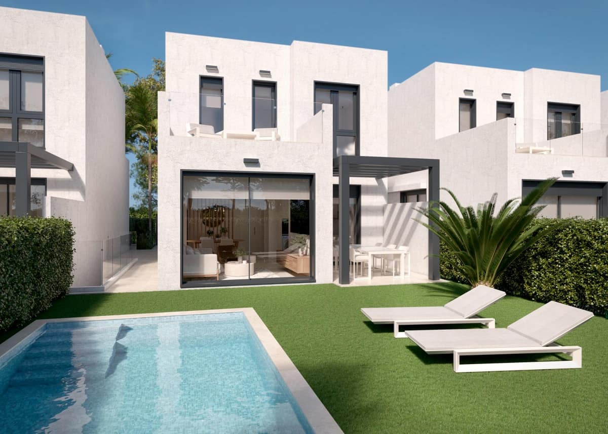 New Build Villas with Private Pool in Santa Rosalia Lake and Life Resort, Murcia